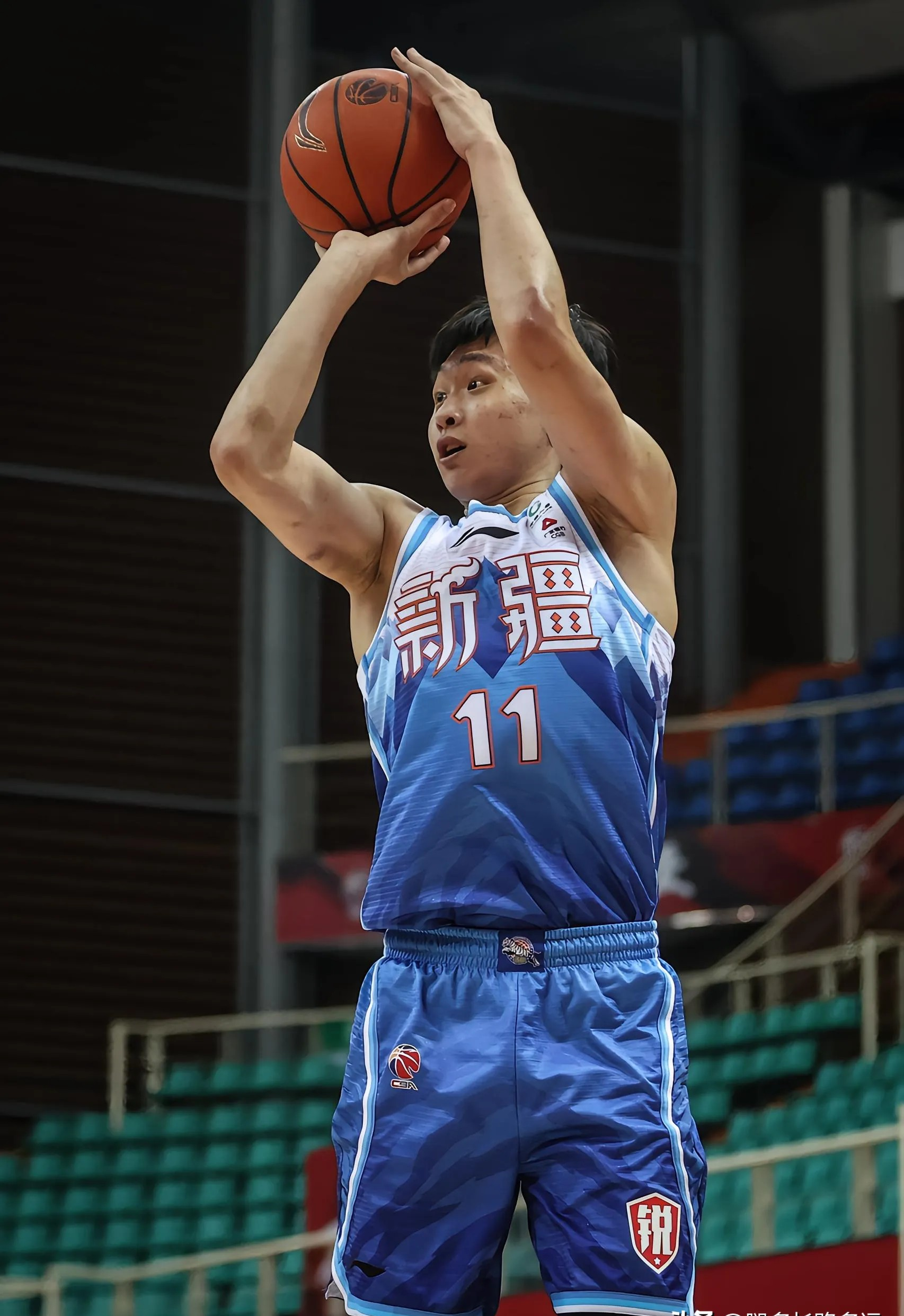 体育娱乐包含今晚体能课后，阿贾克斯回应争议备战CBA季后赛，媒体盛赞，纪律约束更严格的词条